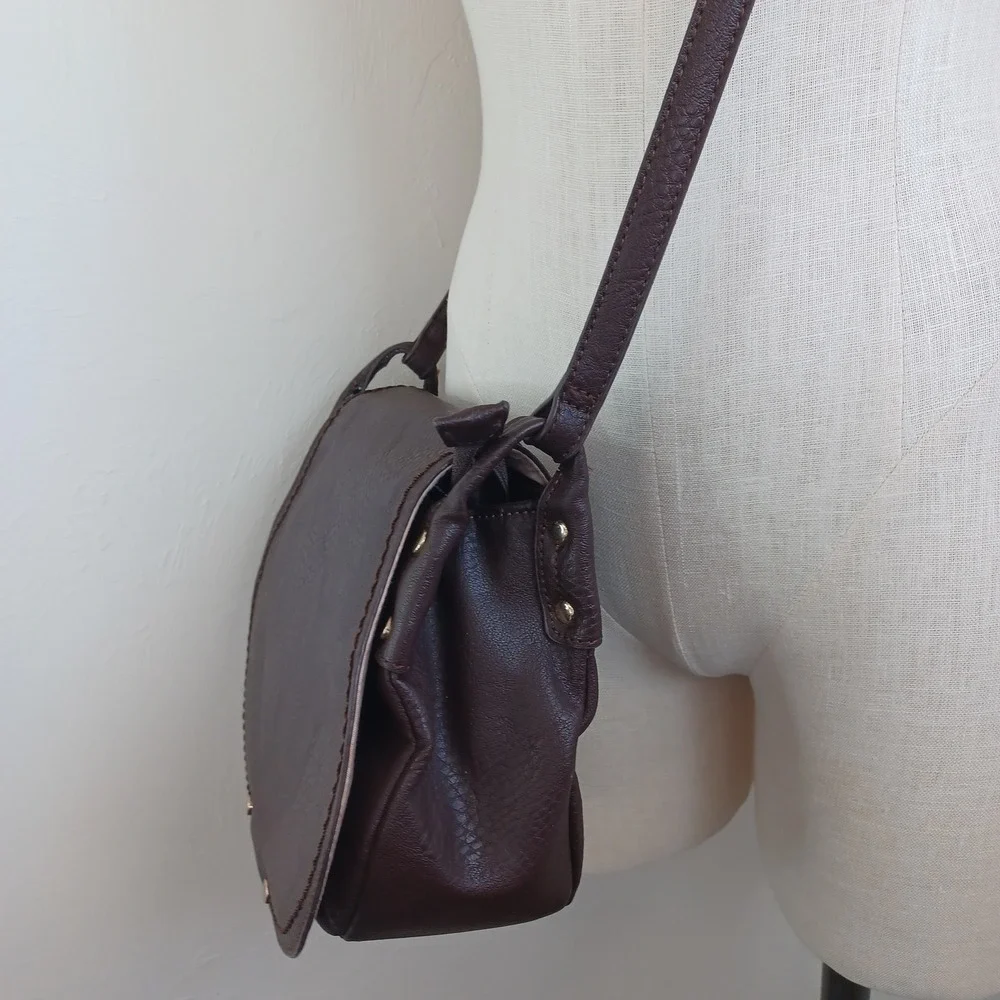 Charming Charlie Brown Pebbled Vegan Leather Saddle Crossbody Bag Whipstitch